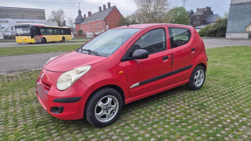 SUZUKI ALTO 1.0I EURO 5 FEUILLE ROSE AN 2011, Autos, Suzuki, Rouge, Euro 5, Achat, 50 kW