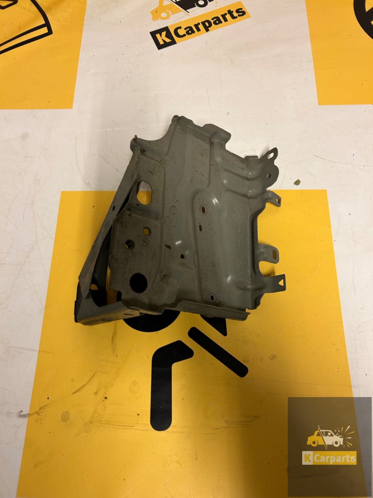 Toyota Aygo Peugeot 108 Citro n c1 Support de batterie 06325, Autos : Pièces & Accessoires, Info@fabrikant.eu, Fabrikant BV, Fabrikantstraat 1
1000 AA  Amsterdam, NL