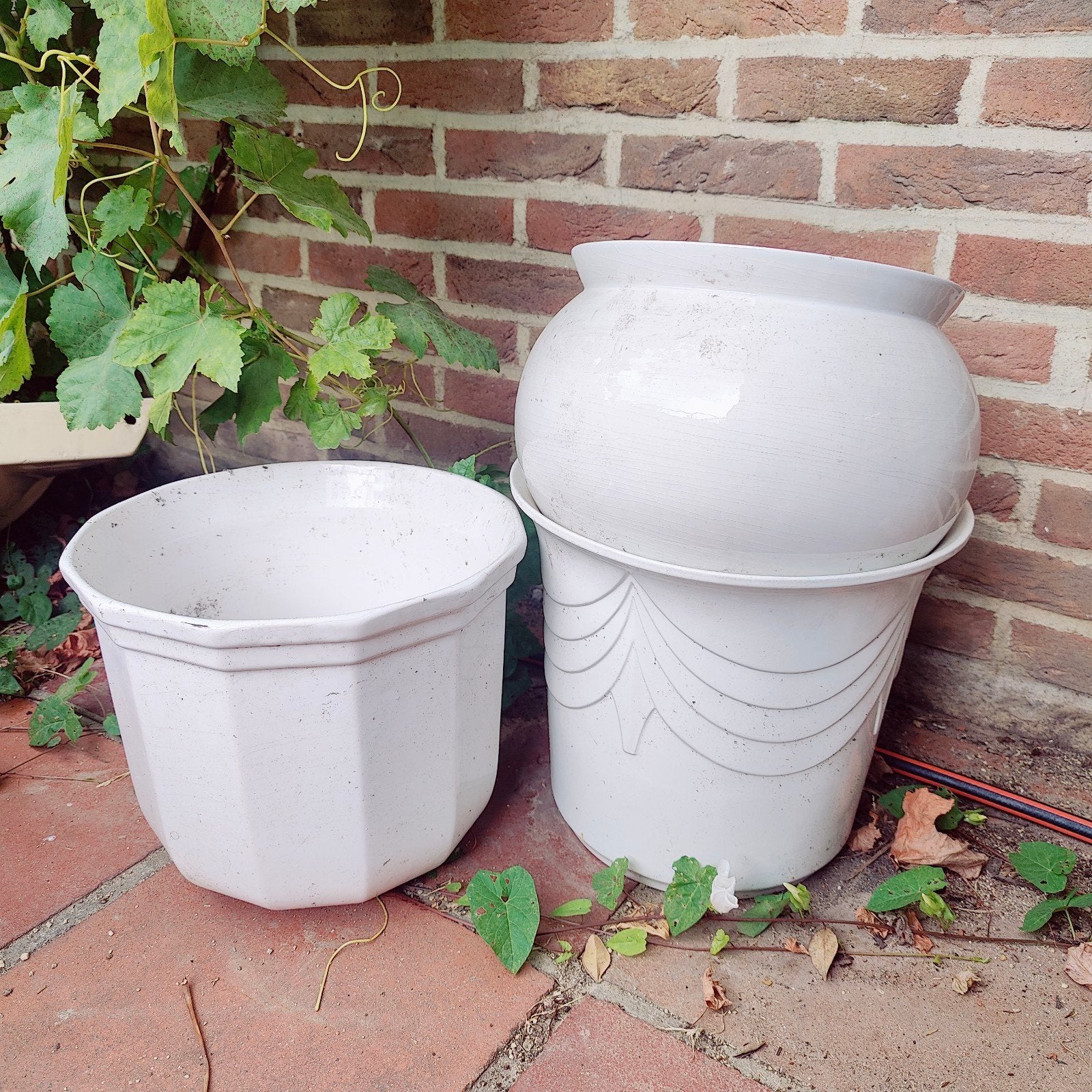 Garageverkoop: drie grote bloempotten, Tuin en Terras, Ophalen