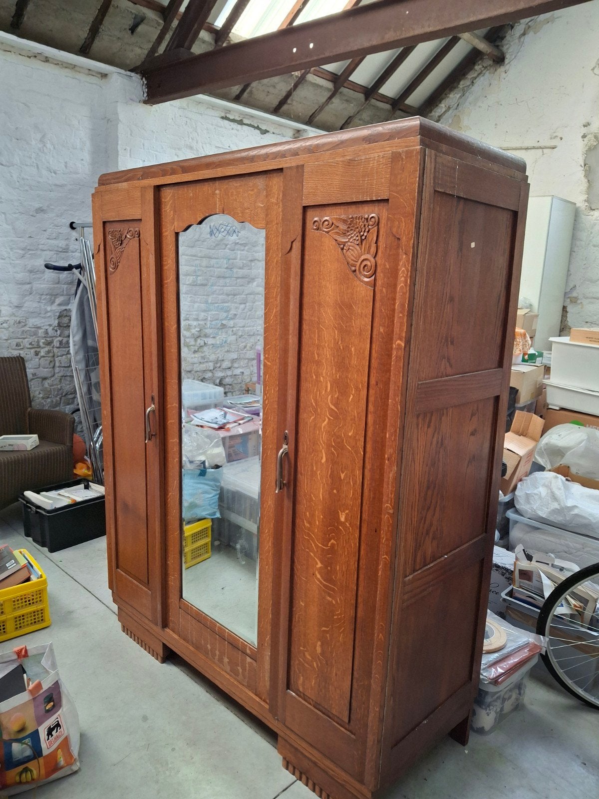 Kleerkast met spiegel, zonder achterpanelen, Ophalen