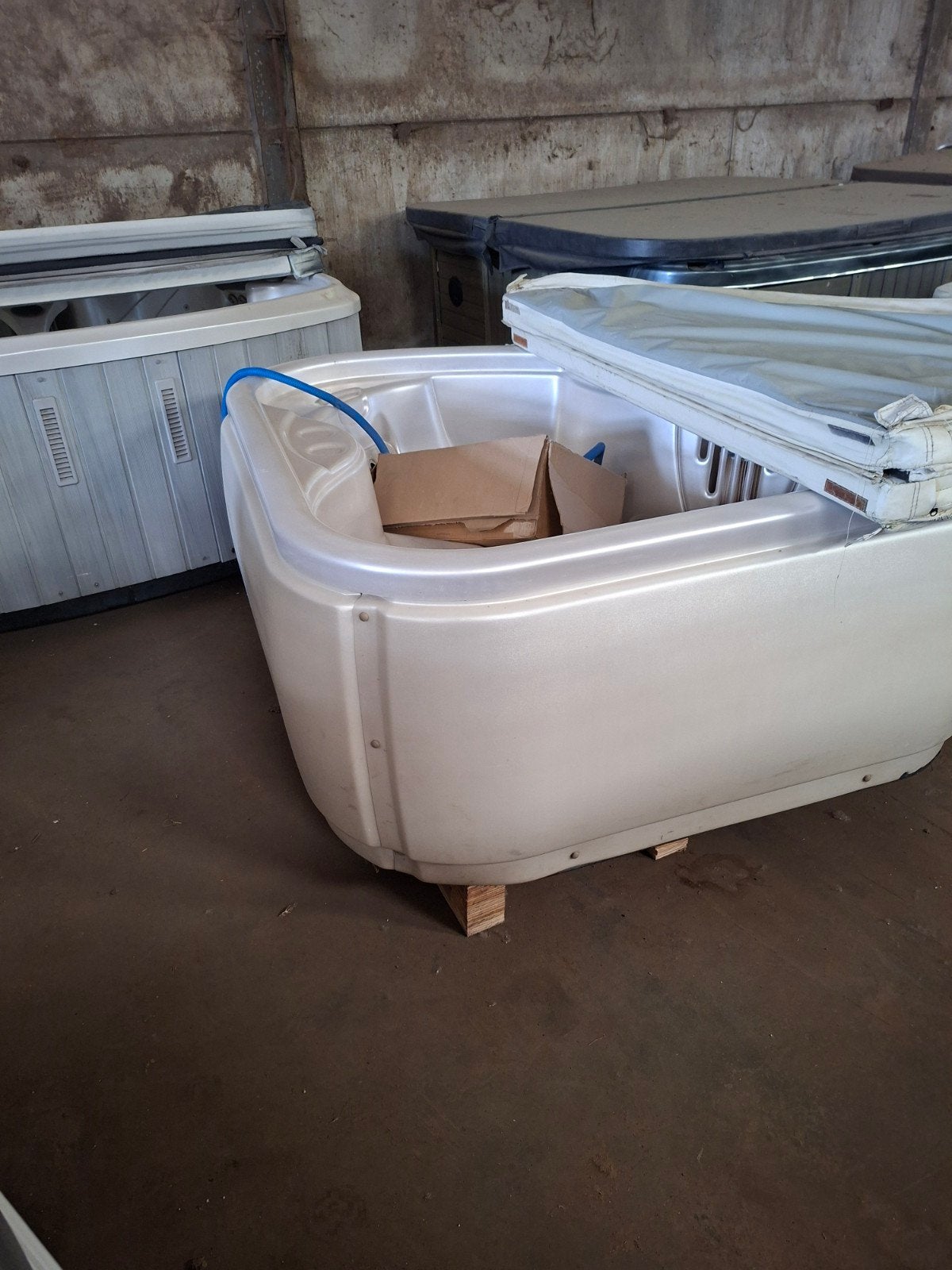 Jacuzzi, source d'eau chaude super économique, Bricolage & Construction, Chauffage & Radiateurs, Enlèvement ou Envoi