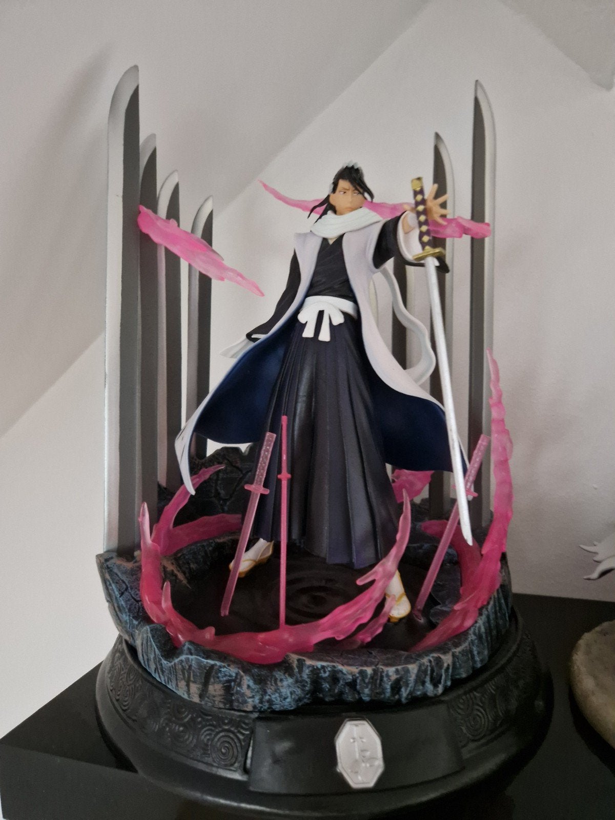 Statue Bleach Byakuya, Enlèvement