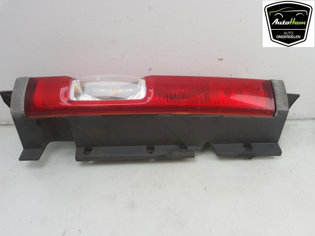 FEU ARRIÈRE GAUCHE Nissan Primastar (01-2002/12-2006), Utilisé, Nissan