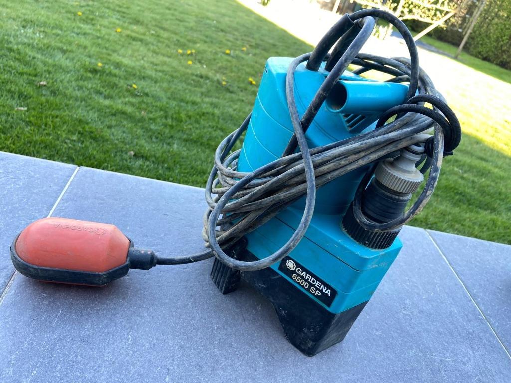 Pompe immergée Gardena 6500 SP – puissante et fiable, Enlèvement, Utilisé, Électrique, Pompe à eaux claires