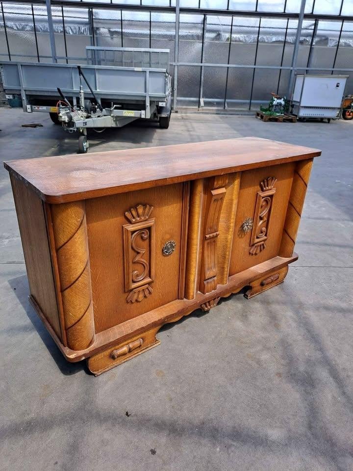 Vintage Eiken Dressoir / Kastje met Houtsnijwerk, 100 tot 150 cm, Eikenhout, Ophalen of Verzenden, Landelijk, antiek