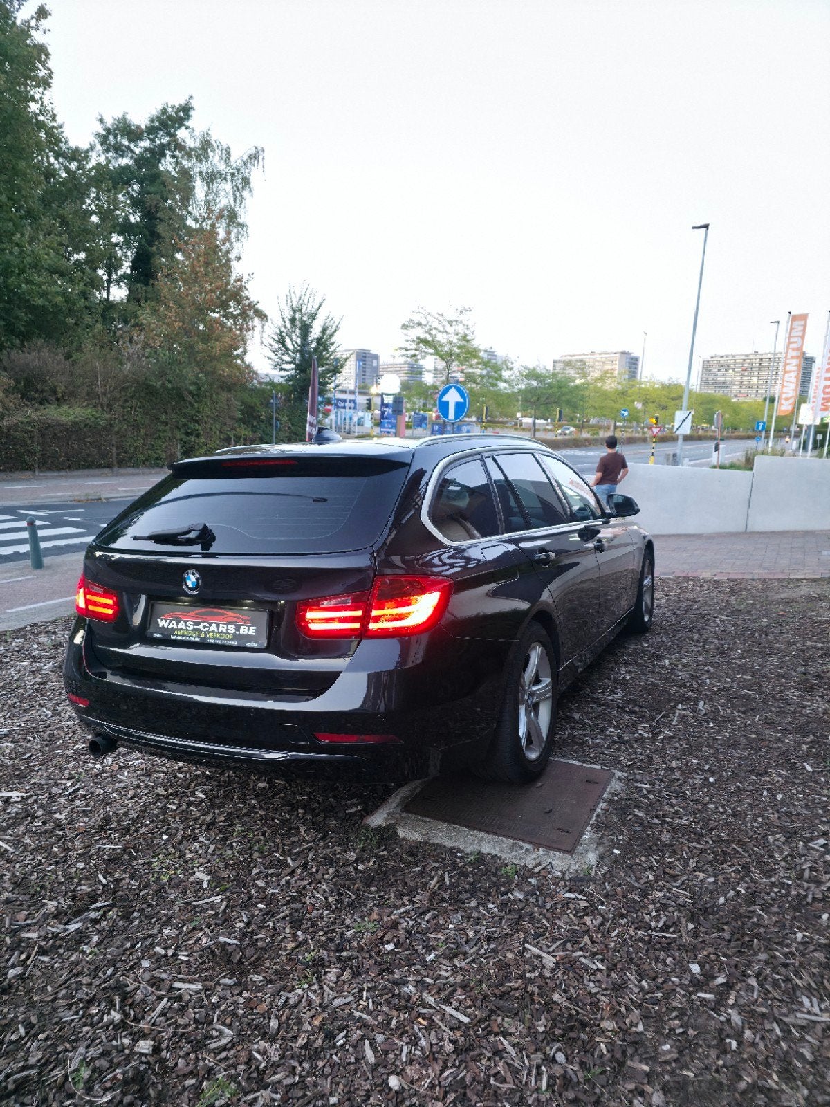 Bmw 316i Touring Benzine euro 6B, Auto's, BMW, Dealer onderhouden, Elektrische ramen, Zwart, Bedrijf