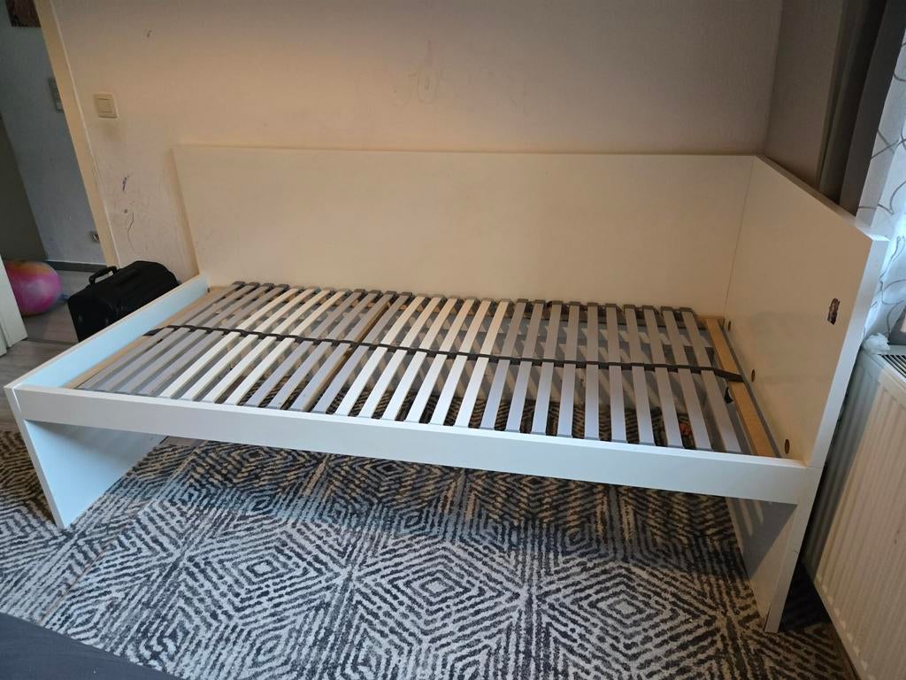 schuifbed met lattenbodem, Ophalen