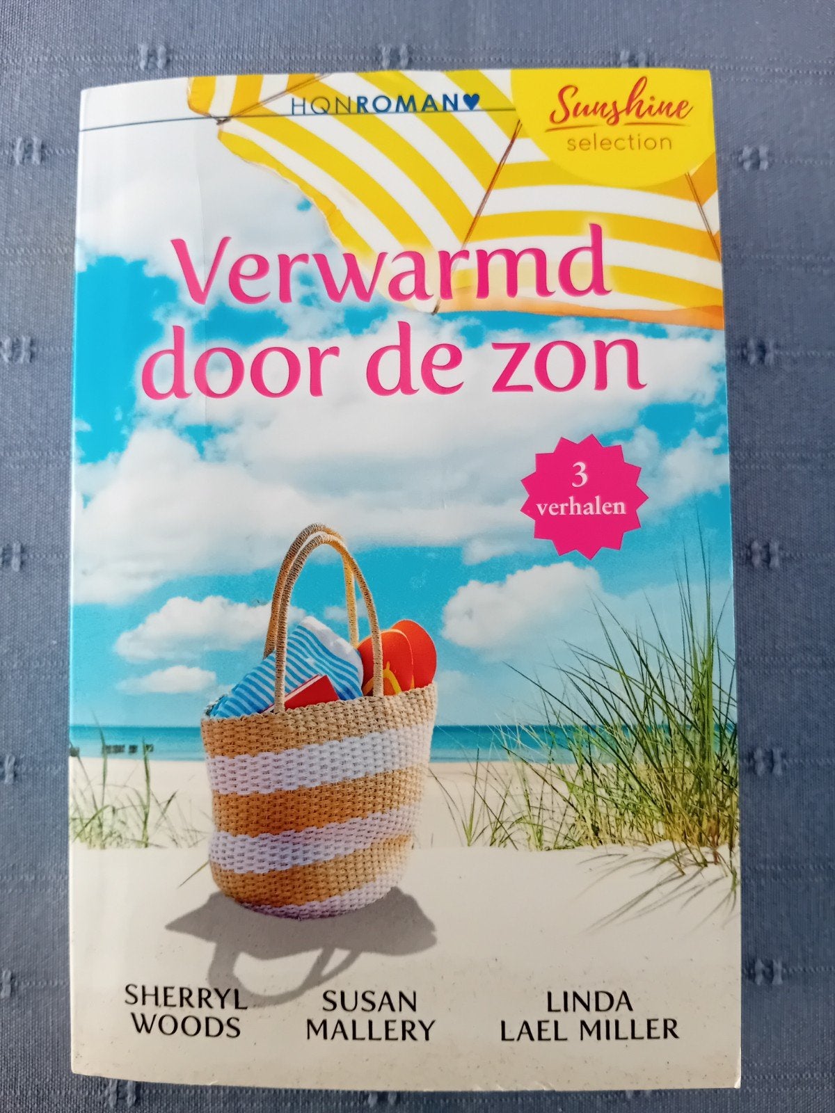 Harlequin Sunshine selection 3 verhalen, Boeken, Ophalen of Verzenden