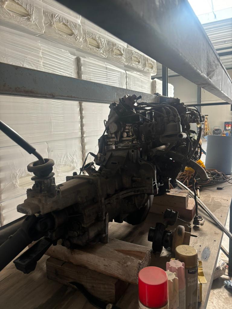 Suzuki samurai moteur en versnellingsbak, Enlèvement, Suzuki