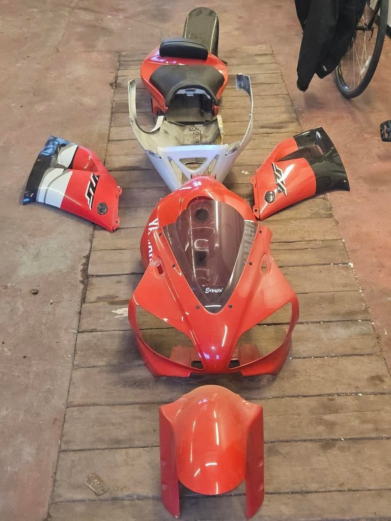 Pièces  yamaha R1 98-99, Enlèvement