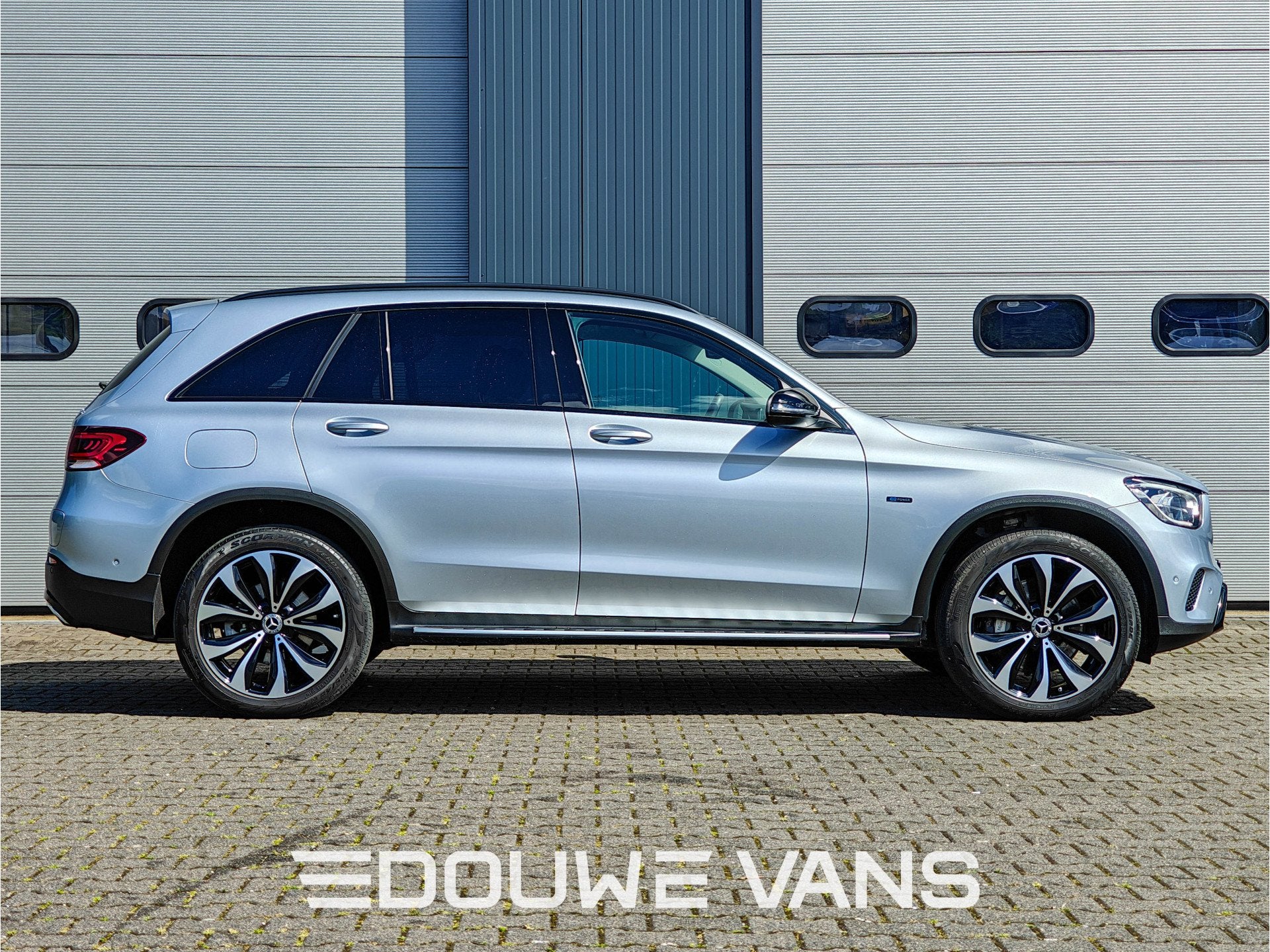 Mercedes-Benz GLC 300e 4Matic Airco Ambiente Night Pakket Tr, Auto's, Mercedes-Benz, Automaat, Stof, Gebruikt, Zwart