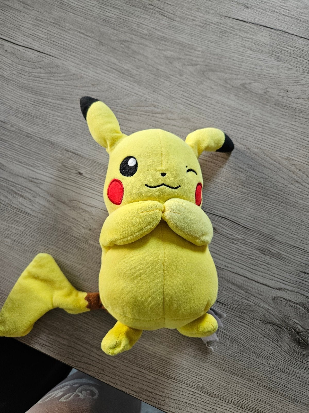 knuffel pickatchu, Kinderen en Baby's, Speelgoed | Knuffels en Pluche, Gebruikt, Geel, Overige typen, Ophalen of Verzenden
