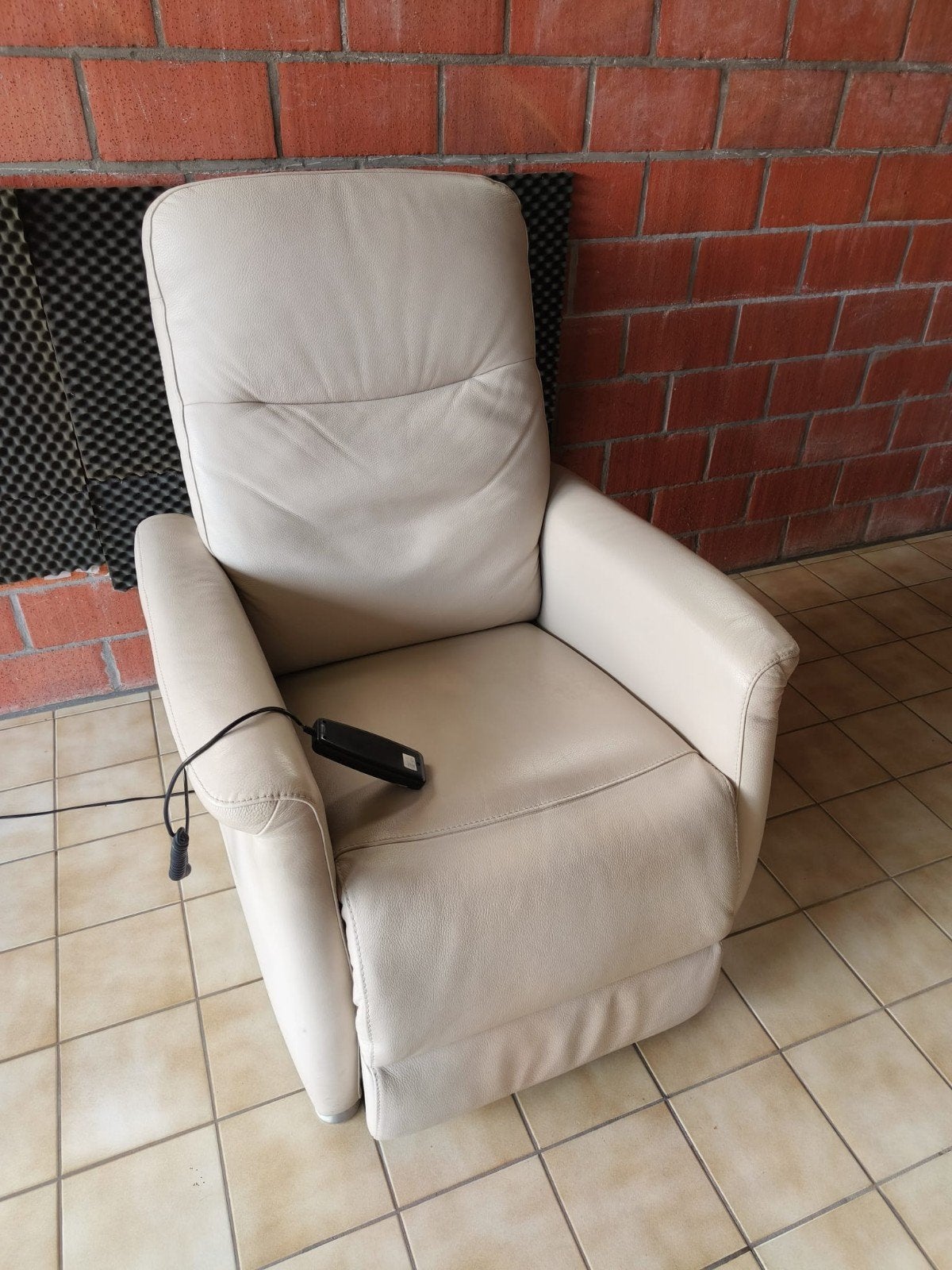 fauteuil inclinable en cuir beige, Maison & Meubles, Enlèvement, Utilisé