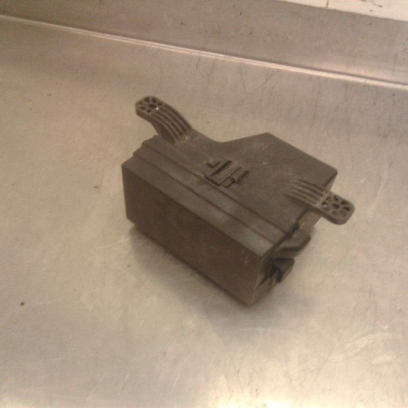 BOITIER FUSIBLES Daewoo / Chevrolet Matiz (01-1998/12-2017), Autos : Pièces & Accessoires, Utilisé, Daewoo
