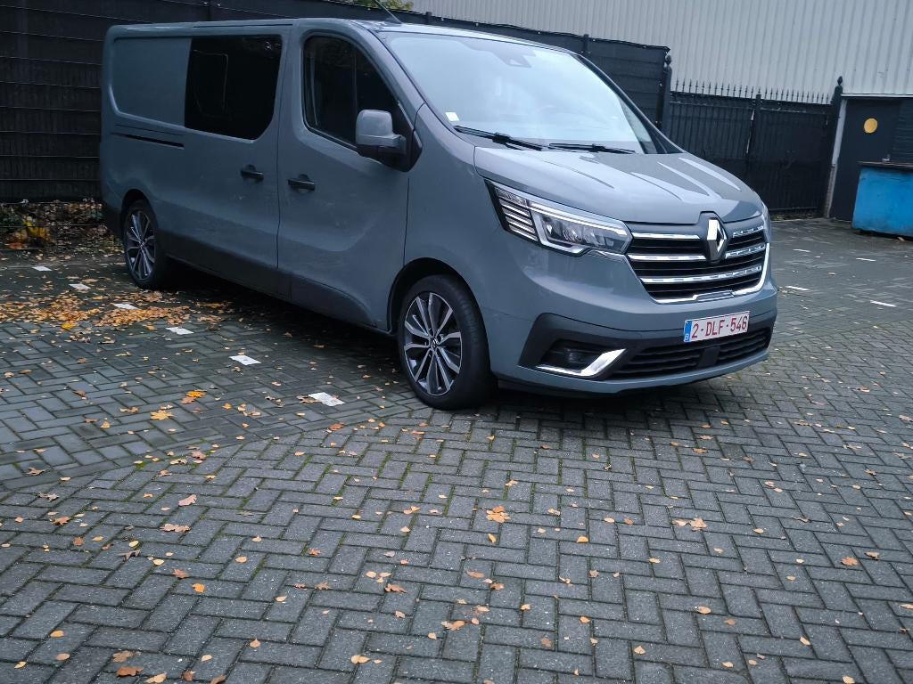 Renault trafic dubbele cabine l2h1, Autos, Camionnettes & Utilitaires, Particulier, Caméra 360°, ABS, Caméra de recul, Phares directionnels