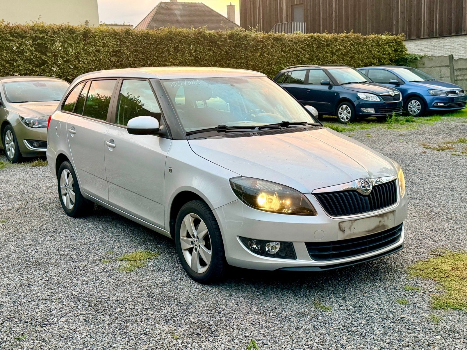 SKODA FABIA 1.2 ESSENCE 63.KW. EURO 5. AC., Autos, Achat, 63 kW, Entreprise, 5 portes