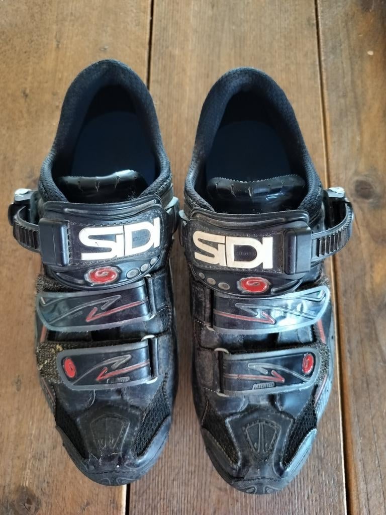 Fietsschoenen Sidi, Ophalen