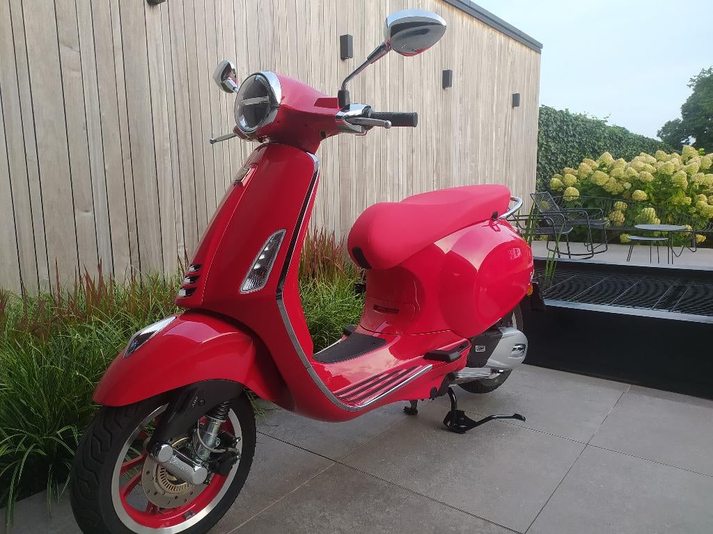 Vespa  primavera 125 red edition, Ophalen, Overige modellen, Nieuw, 125 cc