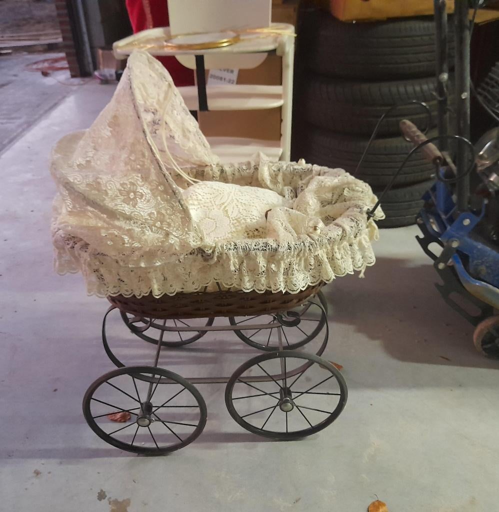 poppenwagen. kinderwagen., Kinderen en Baby's, Speelgoed | Poppen, Ophalen, Zo goed als nieuw, Overige typen