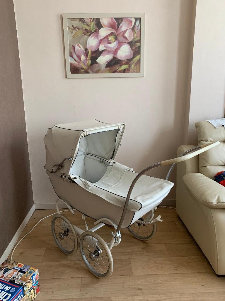 Prachtige vintage witte kinderwagen, Kinderen en Baby's, Kinderwagens en Combinaties, Gebruikt, Met reiswieg, Ophalen, Kinderwagen