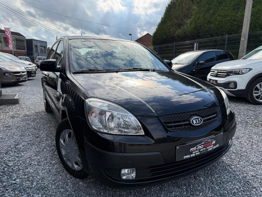 Kia Rio 1.4i / Clim / Entretien + CT OK + Garantie 1 an, Autos, Achat, Entreprise, Garantie prolongée, Boîte manuelle