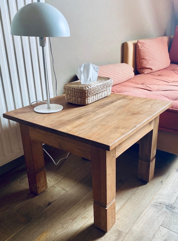bijzettafel in teak, Huis en Inrichting, Tafels | Bijzettafels, Gebruikt, Vierkant, 55 tot 75 cm, Landelijk