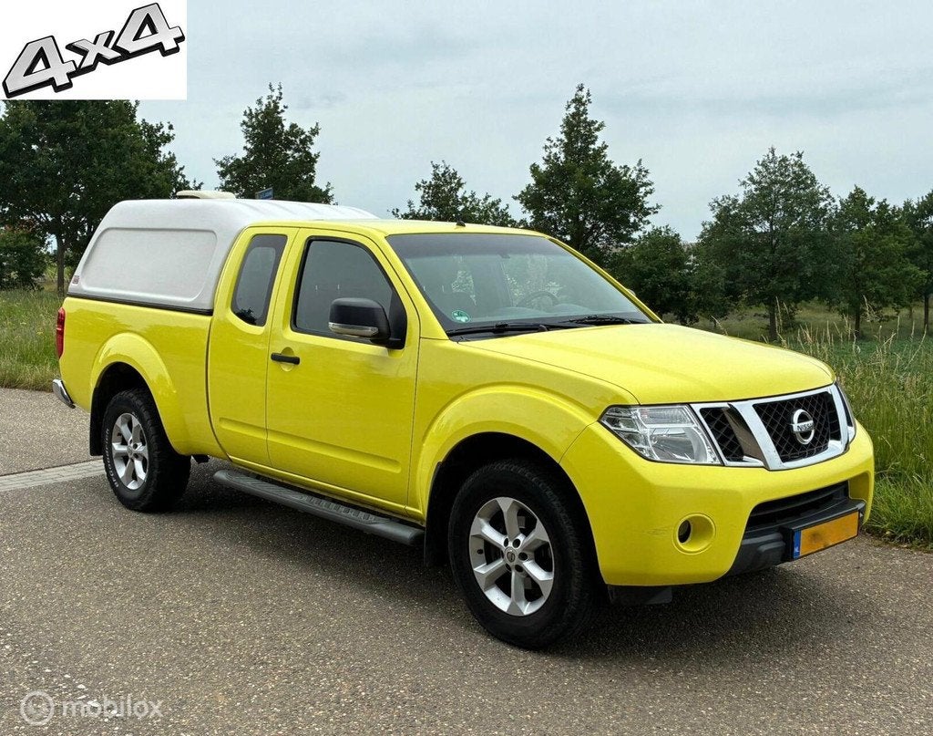 Nissan Navara 2.5 dCi 4 WD AIRCO € 5250,- +21 % BTW / TAX, Autos, Achat, 4 portes, Boîte manuelle, 3000 kg