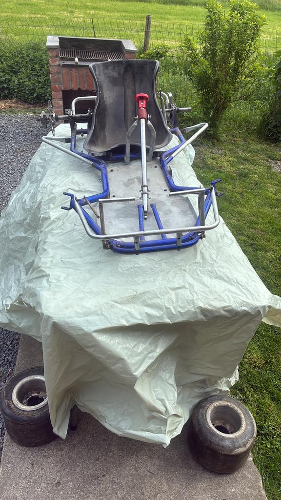 Base kartings projets, Enlèvement ou Envoi, Comme neuf