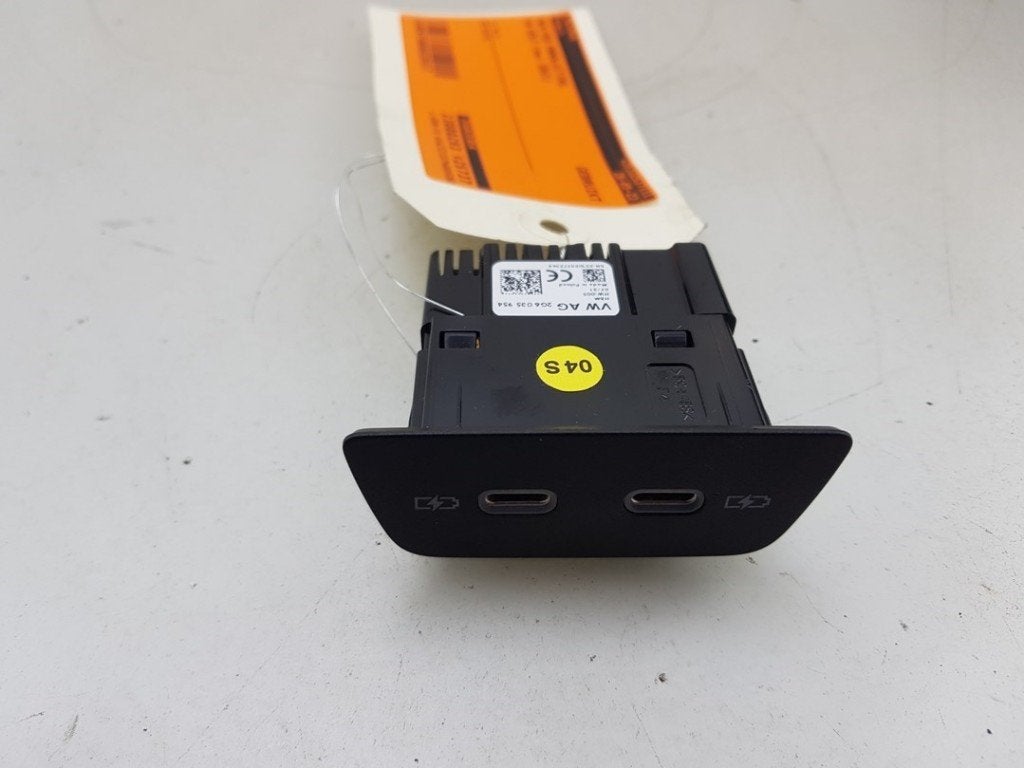 PORT AUX/USB Golf VIII Variant (GC5) (|2G6035954|), Dhr. J. Ham, Volkswagen, Administratie@autoham.nl, Utilisé