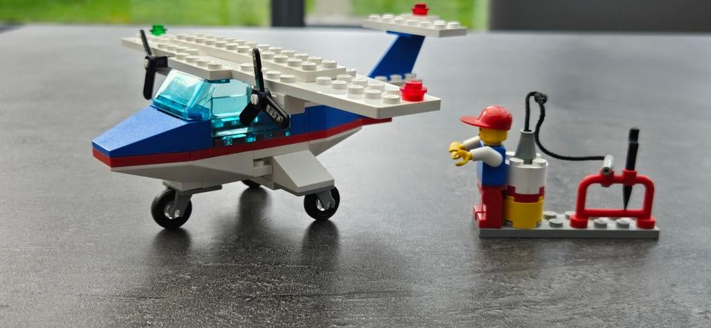 Vintage Lego. Vliegtuig met piloot nr 6673, Ophalen