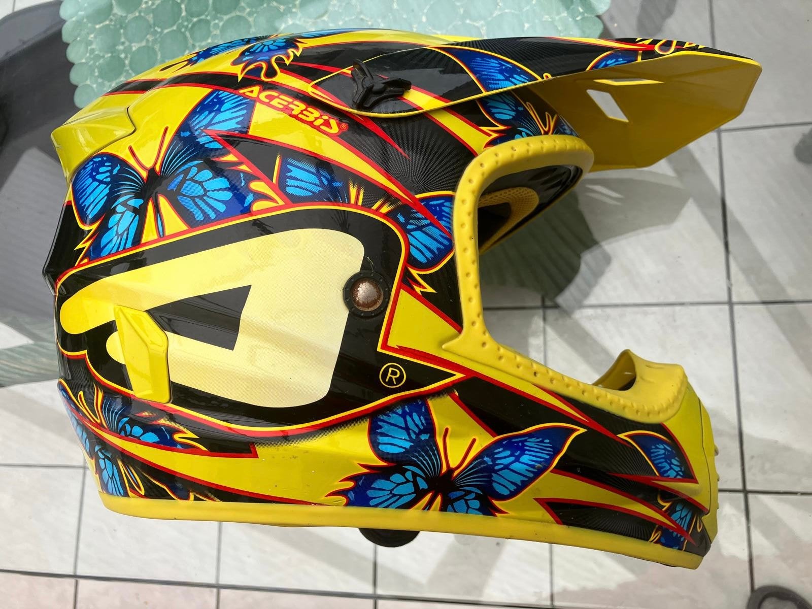 Casque Acerbis MX, Enlèvement