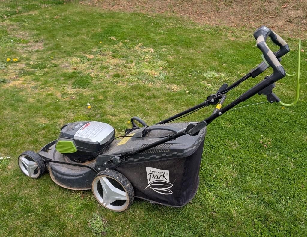 Central Park accu grasmaaier 40V, Central Park, Tondeuses à gazon sur batterie, Fonction de mulching, 40 à 49 cm