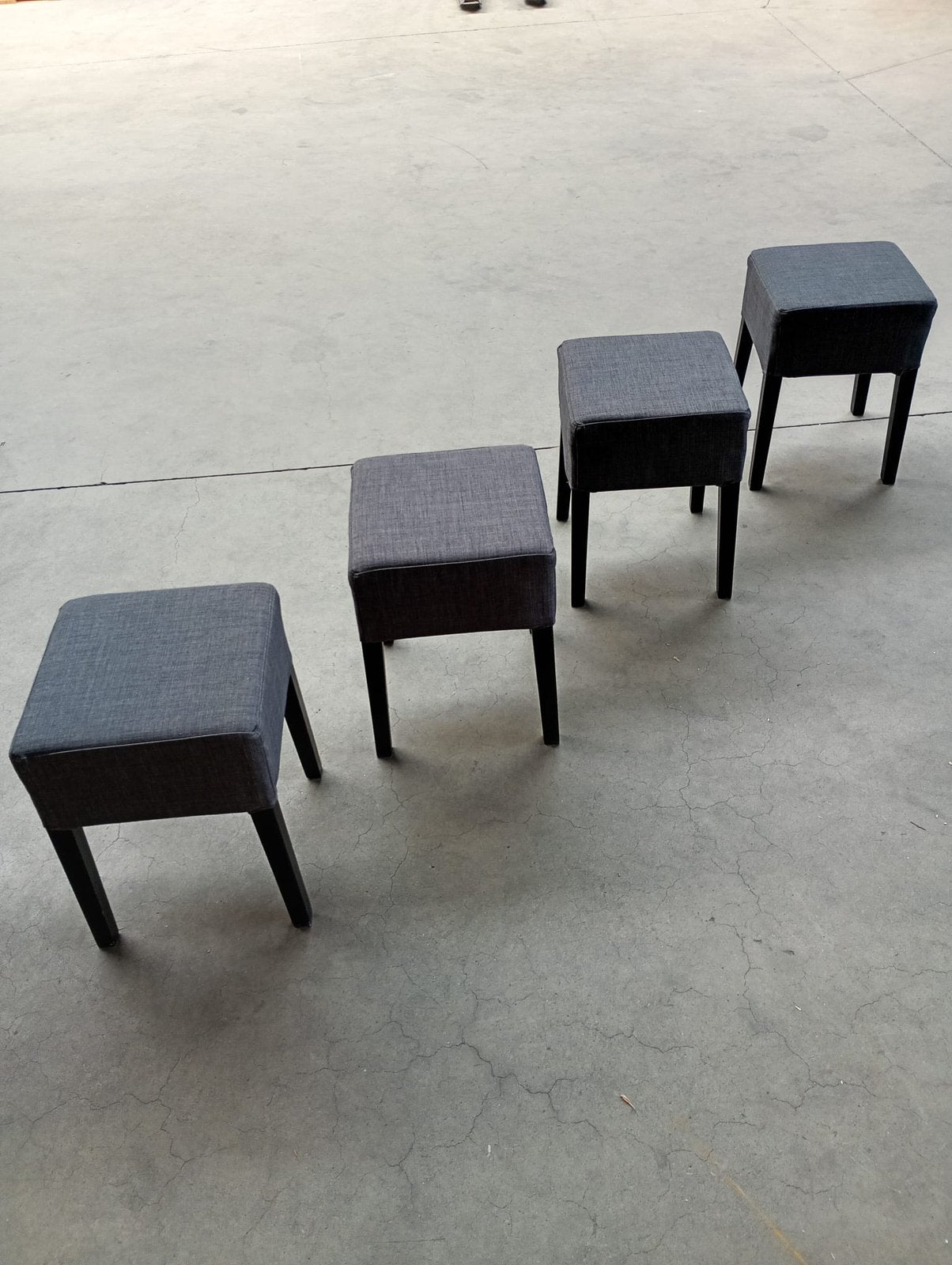 4 tabourets amusants, Enlèvement, Utilisé