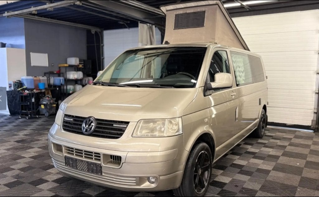 volkswagen T5 Camper 2004 Automatique Export/ Start en rijdt, Caravans en Kamperen, Bedrijf