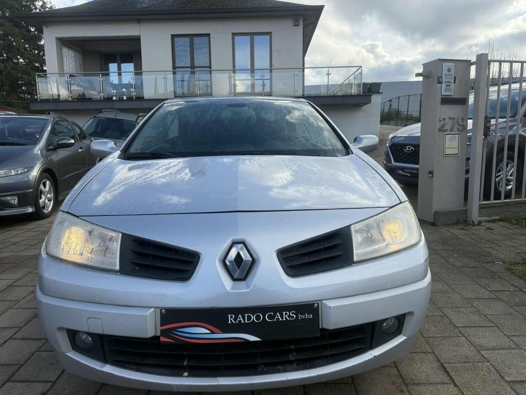 Renault Megane cabriolet diesel van 2007, Auto's, Renault, 4 zetels, Cabriolet, Lederen bekleding, Leder