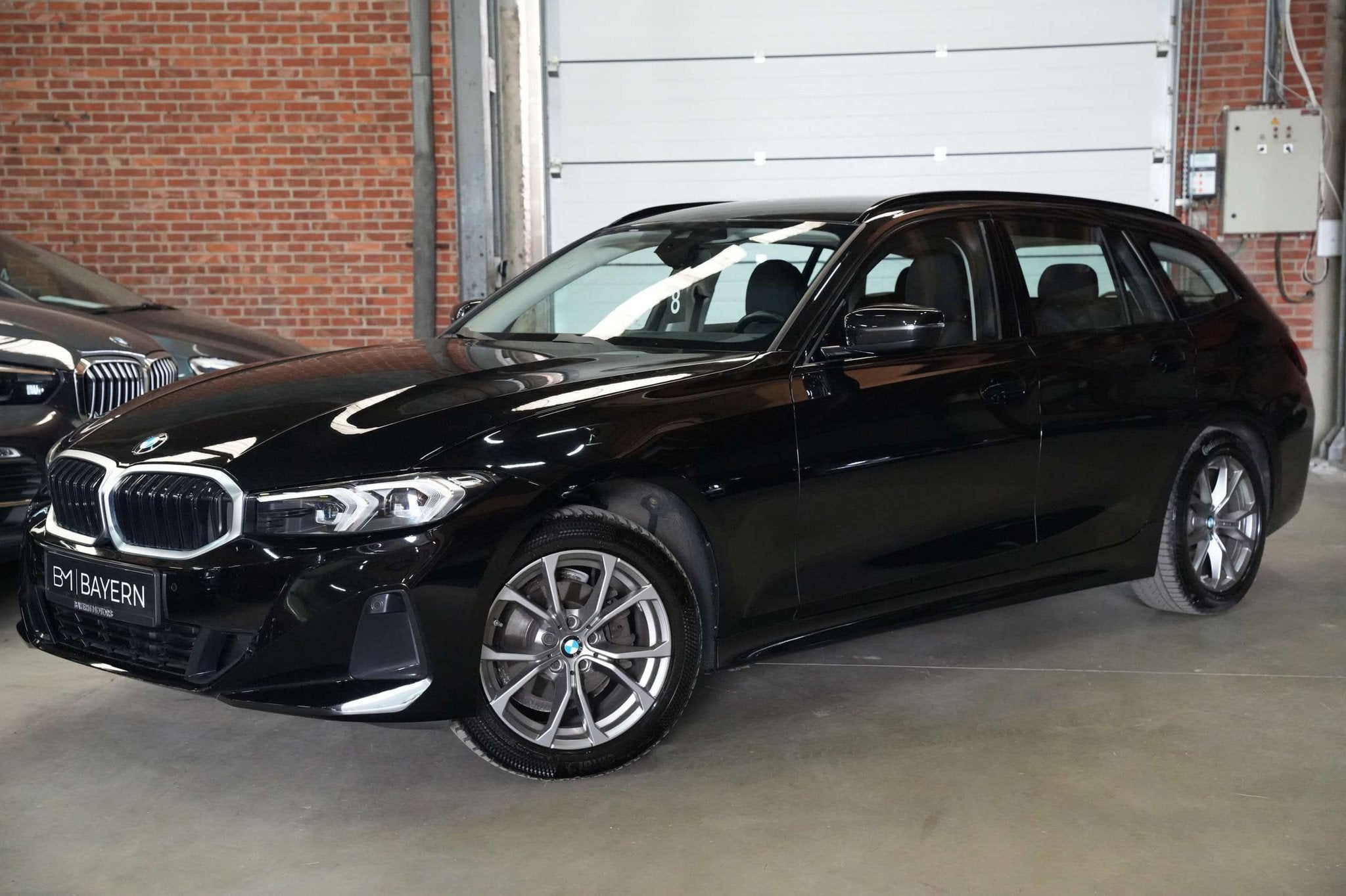 BMW 318 iA Automaat Benzine Facelift Garantie EURO6d, Autos, Achat, Euro 6, Carnet d'entretien, Noir