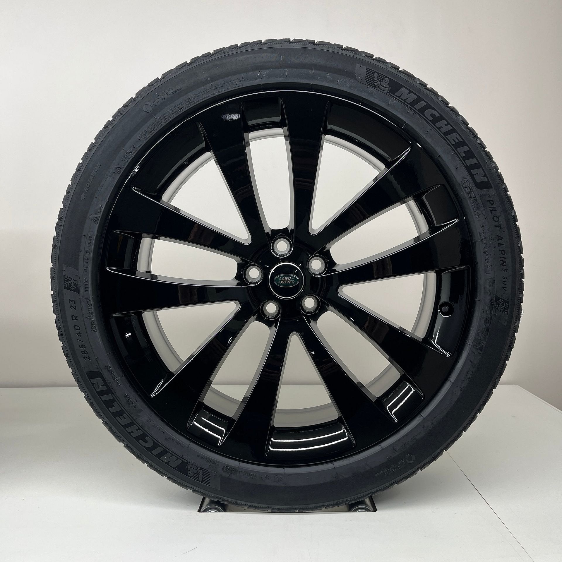 Land Rover Range Rover (Sport) - 23 inch - winterbanden NIEU, Auto-onderdelen, 285 mm, Banden en Velgen, Nieuw, Overige maten
