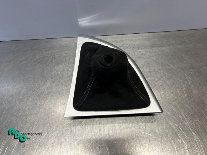 Enveloppe levier de vitesse d'un BMW 1-Serie (1-Serie 03-), -, 3 mois de garantie, Utilisé, -