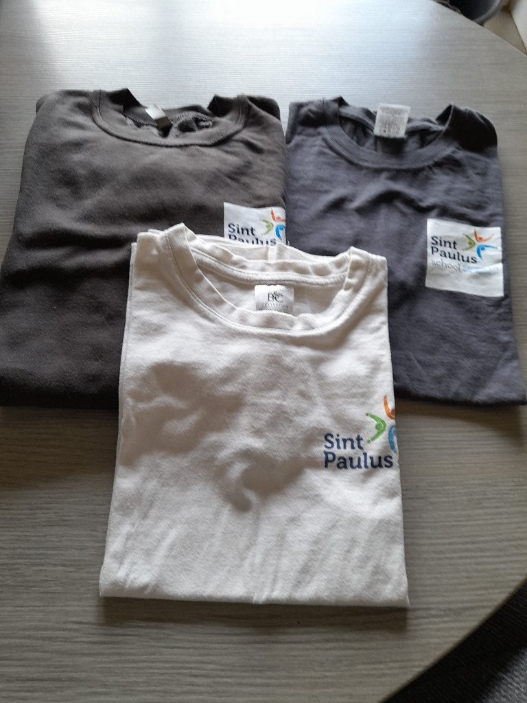 Werkkledij +turn t-shirt van Sint Paulusschool, Diversen, Schoolbenodigdheden, Ophalen, Zo goed als nieuw