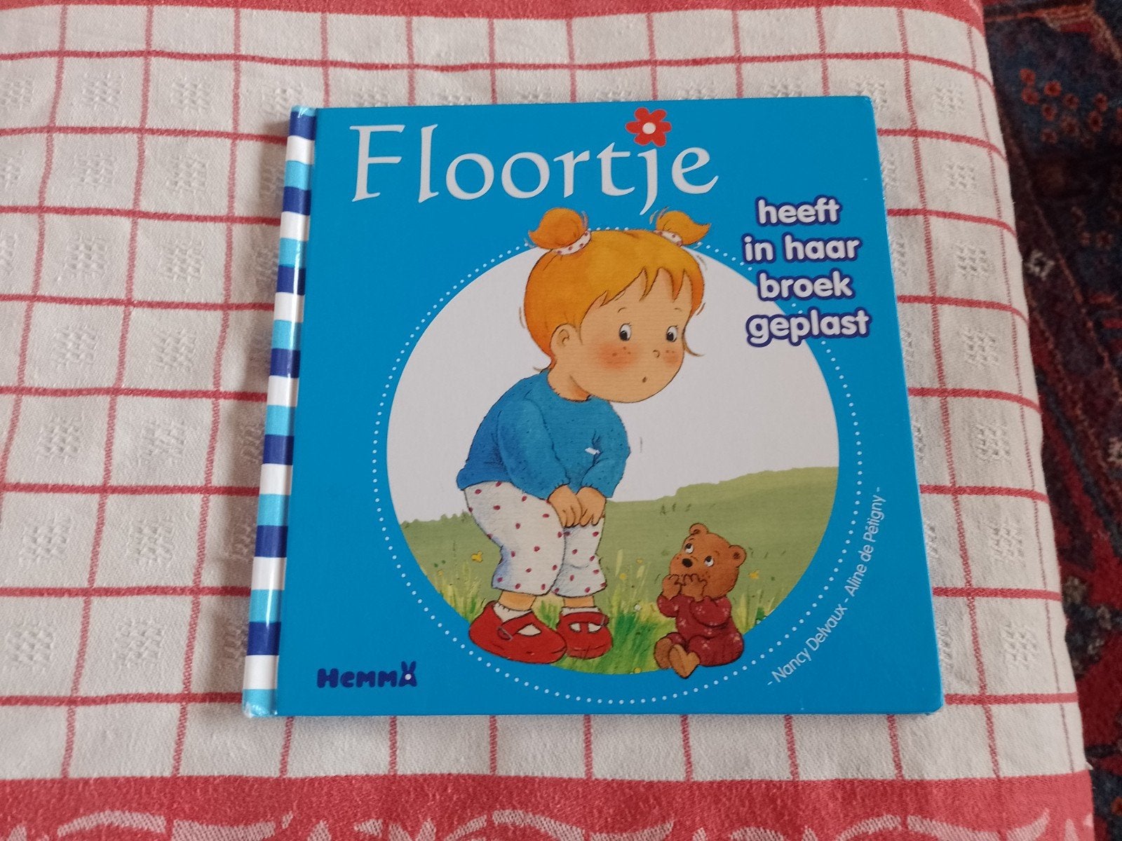 Floortje heeft in haar broek geplast, Ophalen of Verzenden