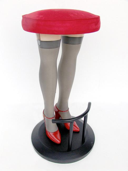 Tabouret Lady Leg 3 pieds — Hauteur du tabouret de bar 84 cm, Maison & Meubles, Enlèvement, Neuf