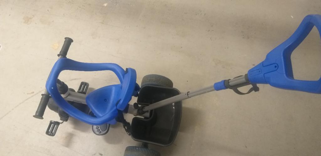 Driewieler met afneembare stuurstang, Ophalen, Zo goed als nieuw, Duwstang