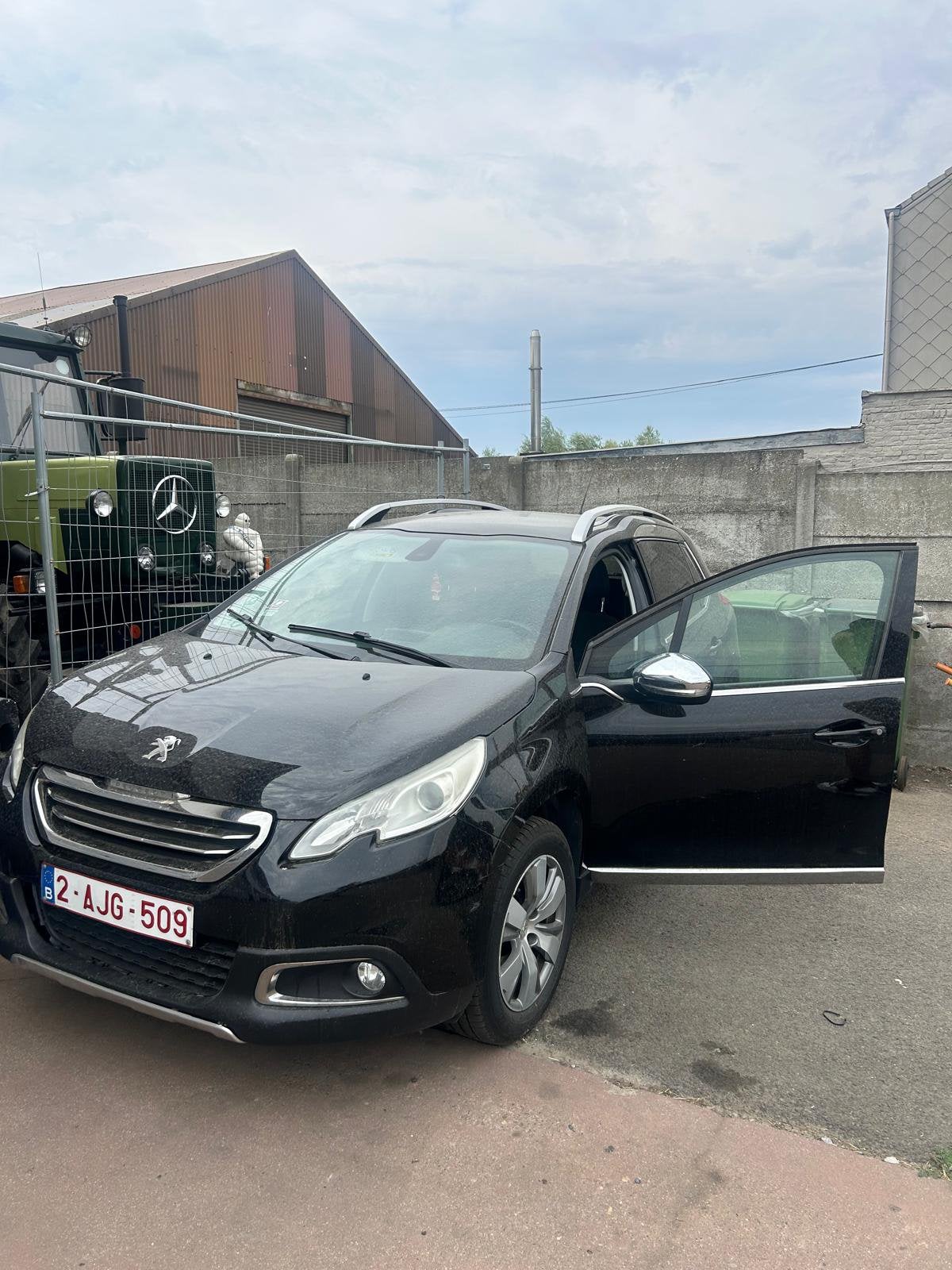 Peugeot 1.2 benzine 2015 full, Bedrijf, Handgeschakeld, 1200 cc, Te koop