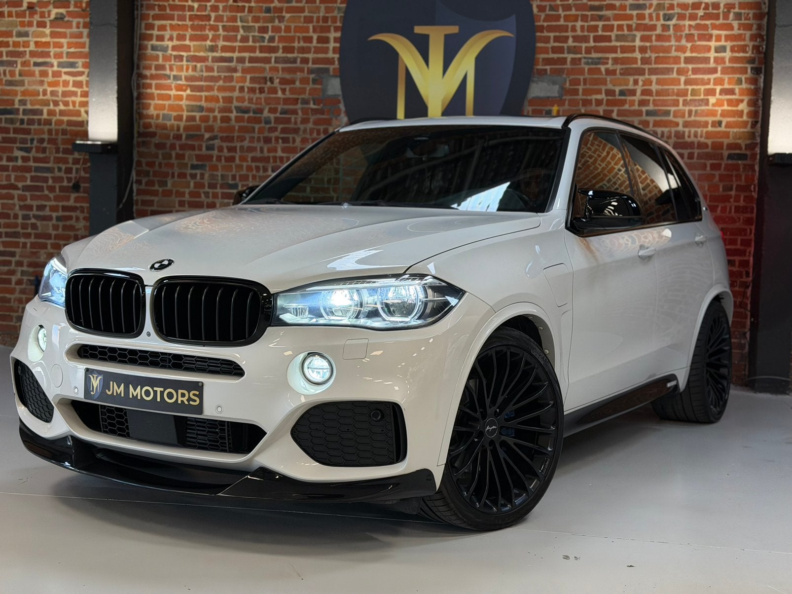 BMW X5 xDrive 40e • Style performance M-Pack • Full Option, Autos, Cuir, Achat, Entreprise, Carnet d'entretien