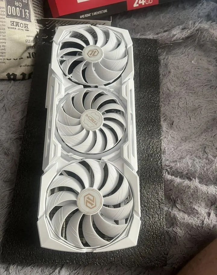 AMD Radeon RX 7900 XTX Taichi blanc 24 Go OC, Enlèvement ou Envoi, Comme neuf, Autres types, AMD