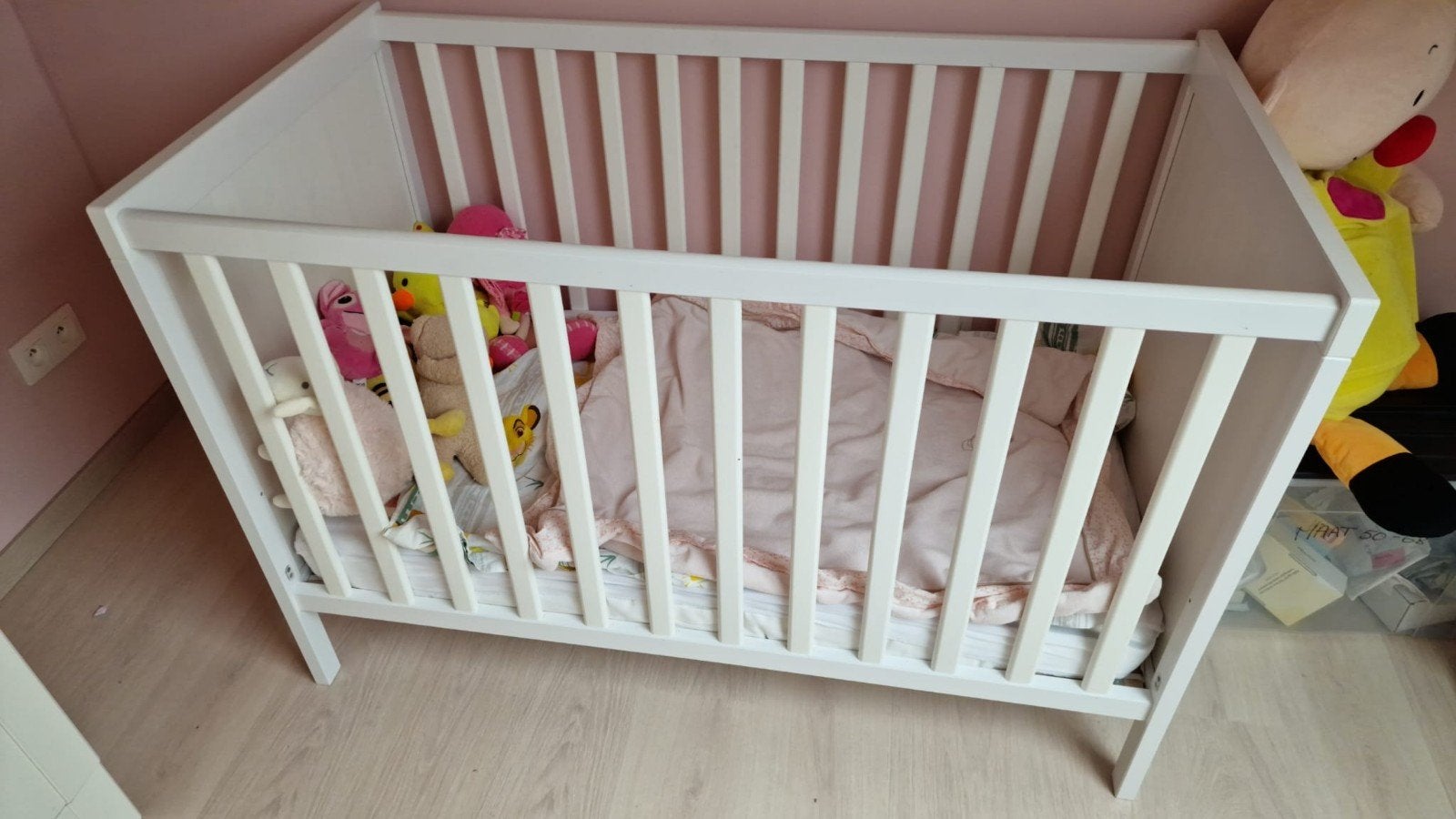 Sundvik-babybed (Ikea), Kinderen en Baby's, Kinderkamer | Complete kinderkamers, Ophalen