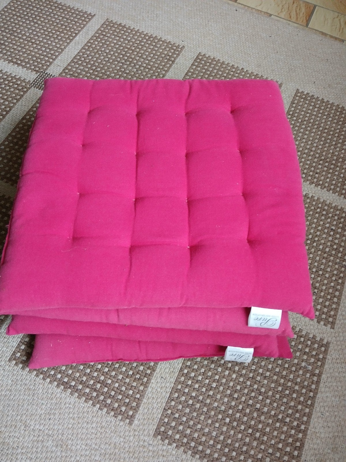 4 rode kussens voor tuinstoelen, Ophalen, Zo goed als nieuw