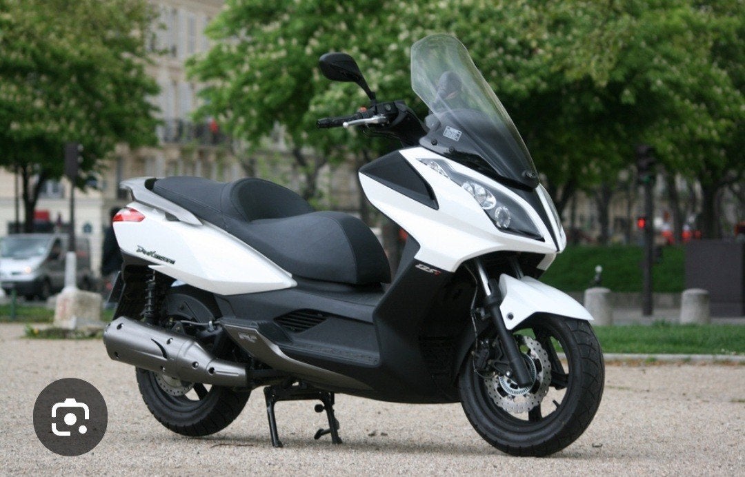 à vendre toutes pieces Kymco dinkstreet 125cc, Enlèvement ou Envoi, Comme neuf