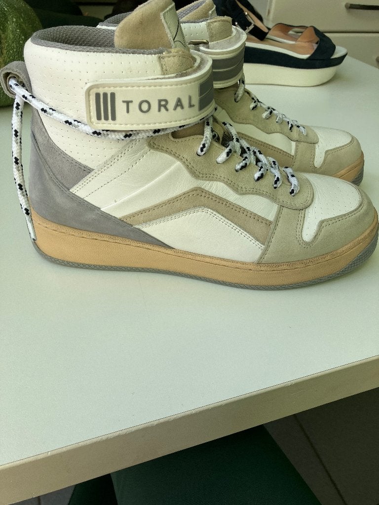 Vintage - Basket T37 TORAL -lacet + scratch, Enlèvement, Comme neuf, Chaussures