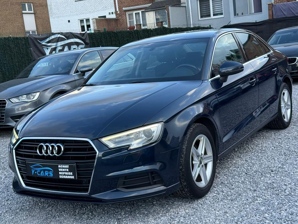 AUDI A3 BERLINE //FACE LIFT//…, Voorwielaandrijving, 4 deurs, Stof, Euro 6